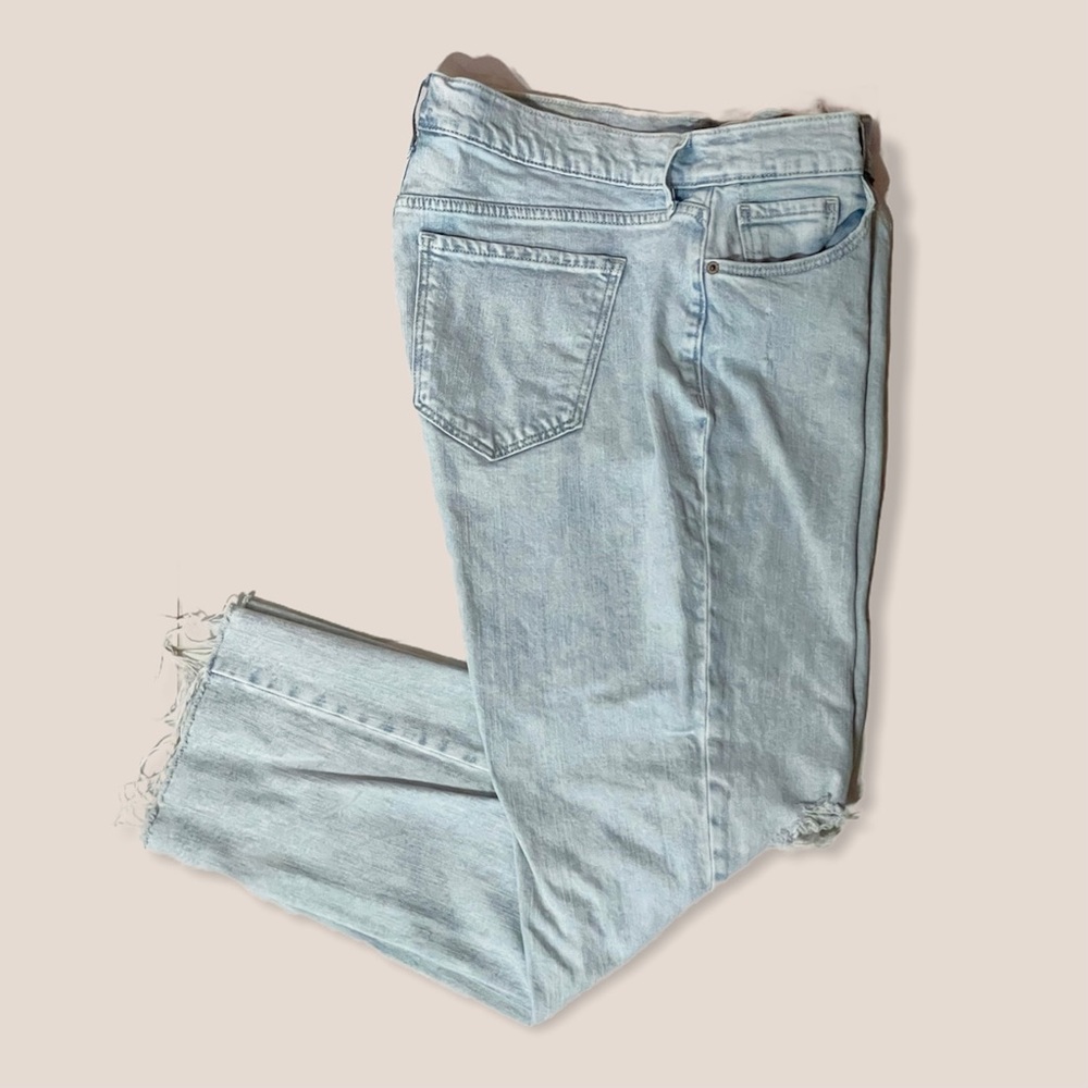 Old Navy Ripped Boyfriend Light-Wash Jeans Pants